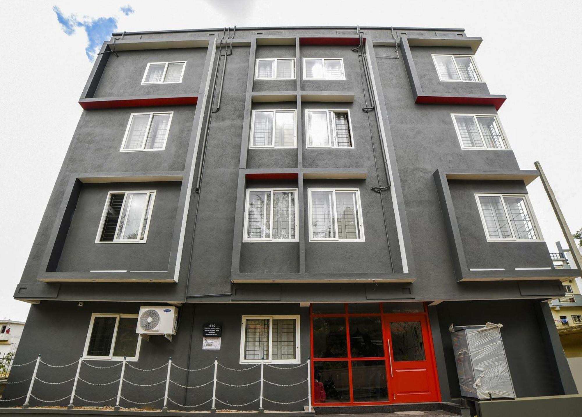 Townhouse Sarvar Hospitality Near Ascendas Park Square Mall Бангалор Экстерьер фото